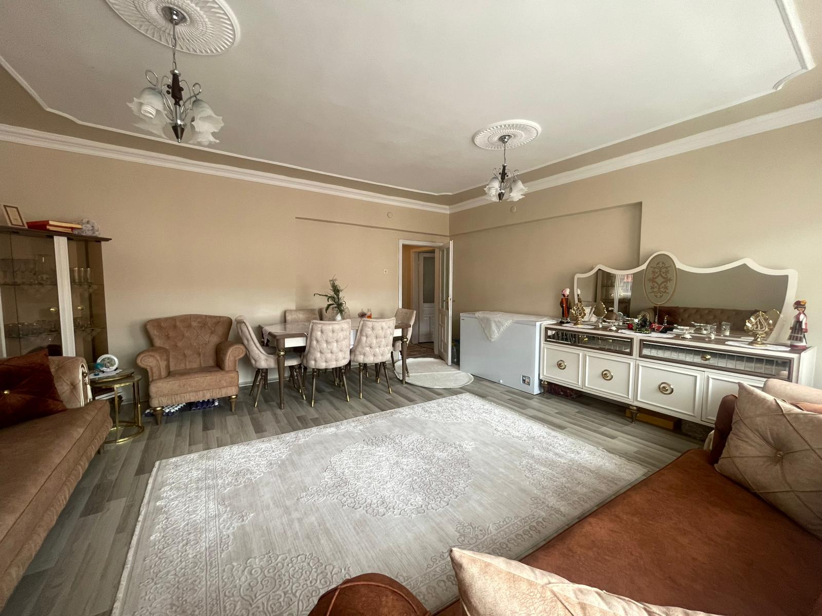 YILDIZKENT'TE SATILIK DAİRE